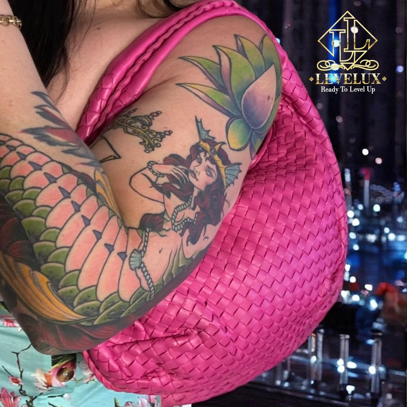 Authentic Bottega Veneta Belly Hobo Intrecciato Nappa Shoulder Bag Pink